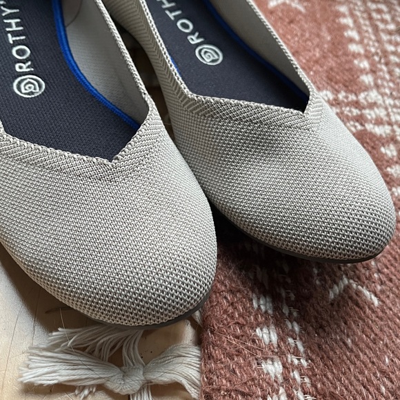 Like New Rothy's The Flat in Flax Birdseye, Size 11 Slip On Ballet Flats Shoes - Picture 2 of 8